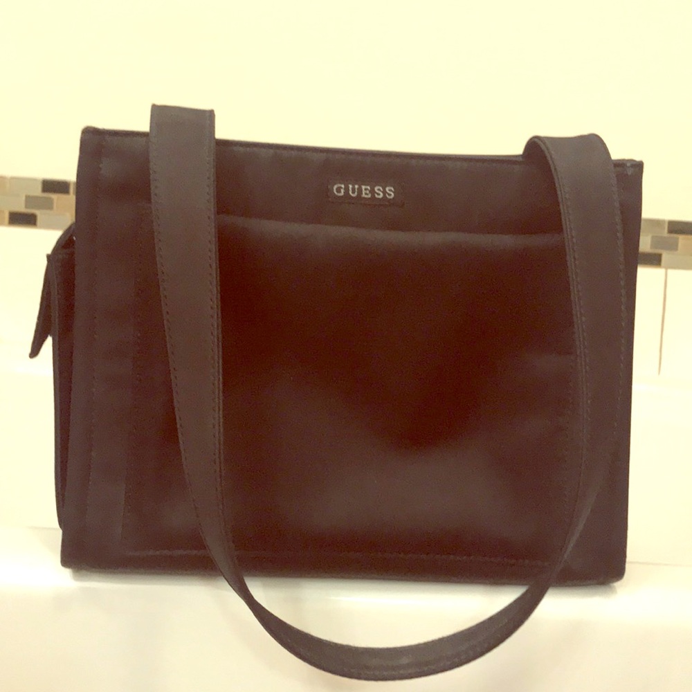 Guess black purse!👜🥰
